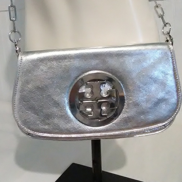 Tory Burch Handbags - Authentic Tory Burch Reva Clutch/Crossbody